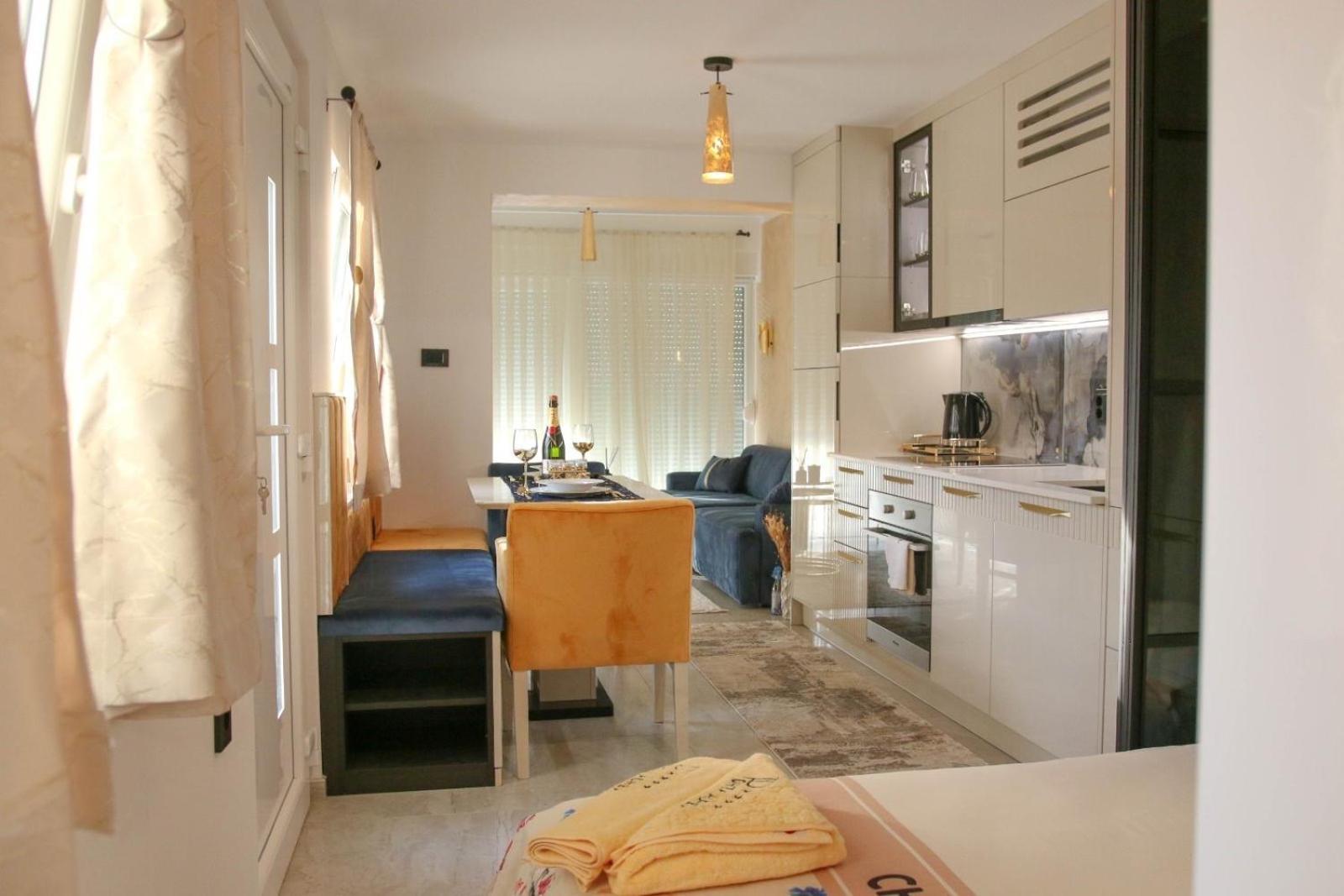 Porta Aurea Nasice Apartment Екстериор снимка